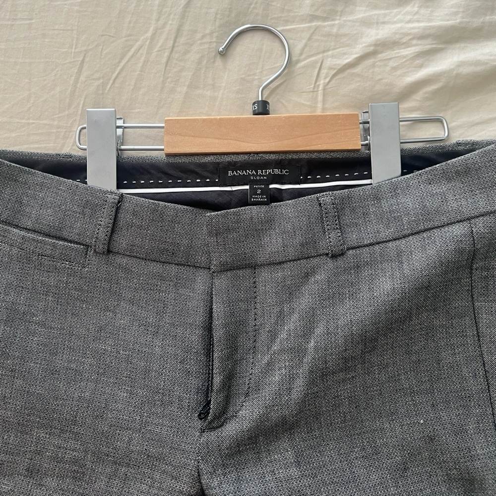 Authentic vintage banana republic grey pleated trousers
